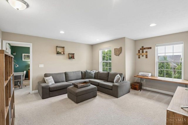 616 Haybrooke Drive, Hamilton Twp, OH 45039