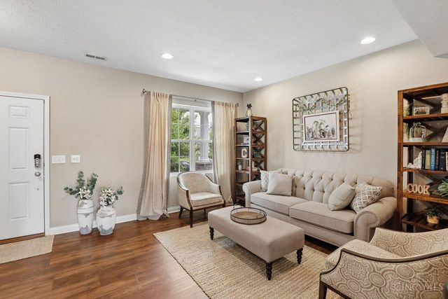 616 Haybrooke Drive, Hamilton Twp, OH 45039