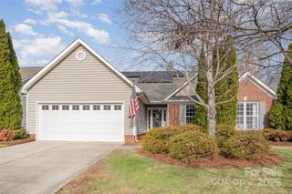 7520 Shadowstone Drive, Charlotte, NC 28270