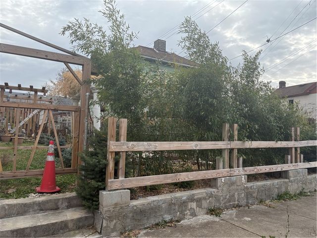 224 E 18th Ave, Homestead, PA 15120