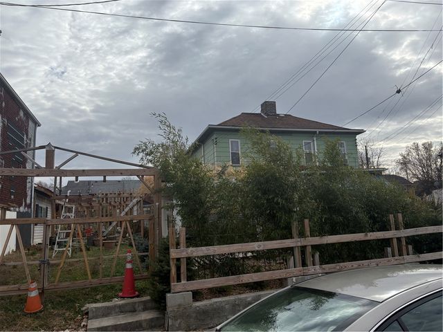 224 E 18th Ave, Homestead, PA 15120