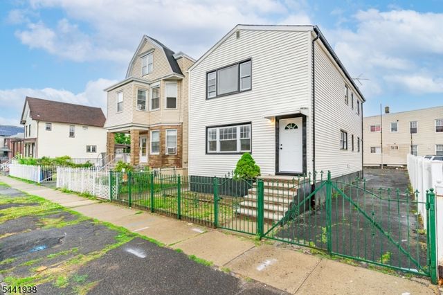 284 2Nd Ave, Newark City, NJ 07107