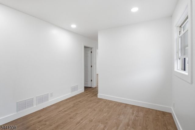 284 2Nd Ave, Newark City, NJ 07107
