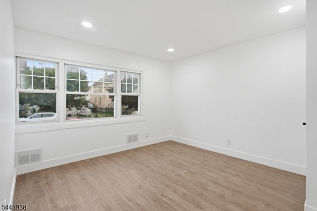 284 2Nd Ave, Newark City, NJ 07107