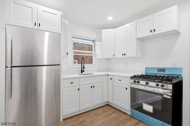 284 2Nd Ave, Newark City, NJ 07107