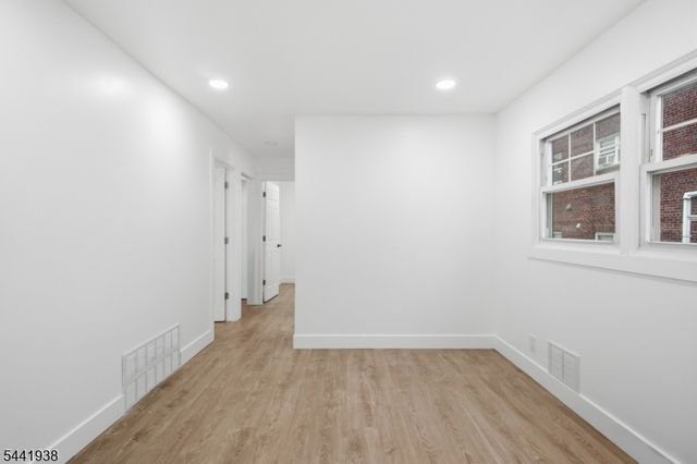 284 2Nd Ave, Newark City, NJ 07107
