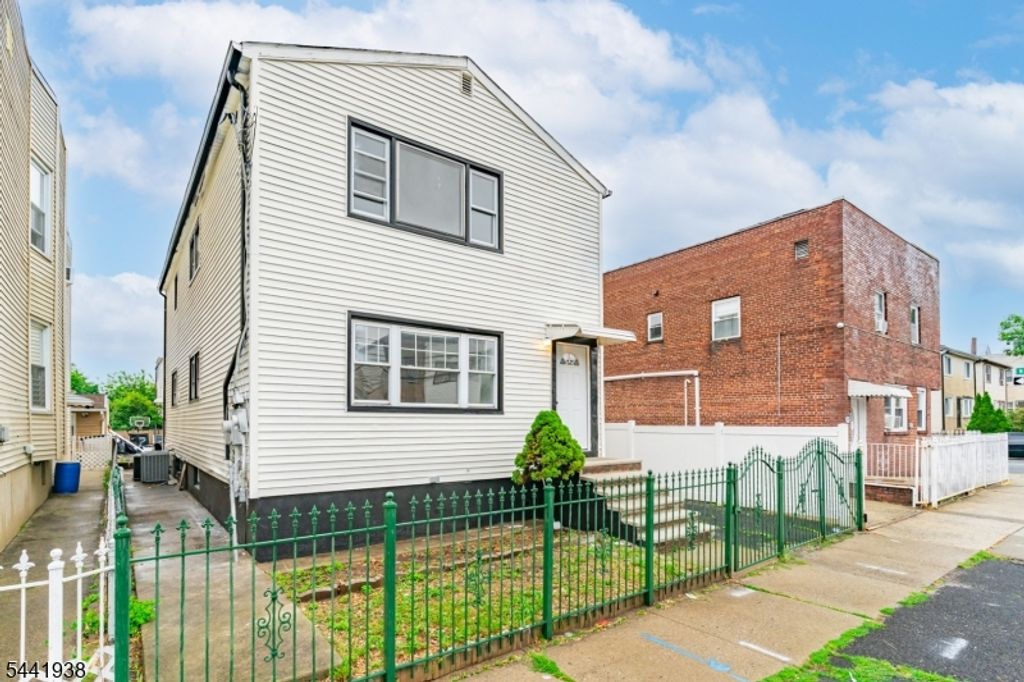 284 2Nd Ave, Newark City, NJ 07107