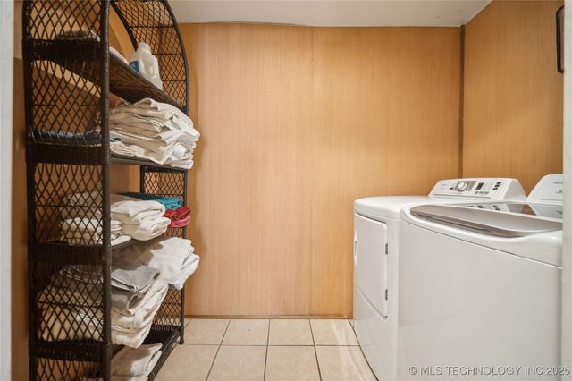 2 Diamond Head Drive, Sand Springs, OK 74063