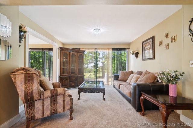 2 Diamond Head Drive, Sand Springs, OK 74063