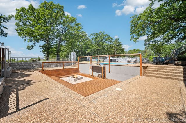 2 Diamond Head Drive, Sand Springs, OK 74063