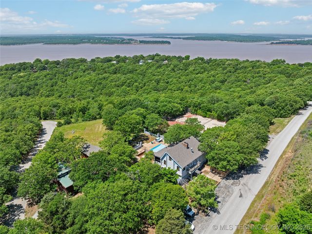 2 Diamond Head Drive, Sand Springs, OK 74063