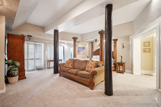 2 Diamond Head Drive, Sand Springs, OK 74063