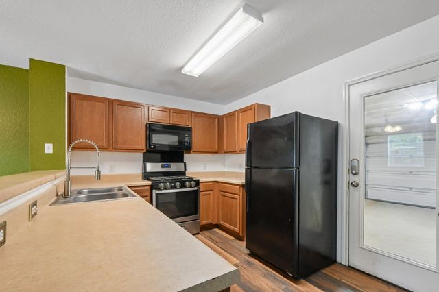 263 Quarter Ave, Buda, TX 78610