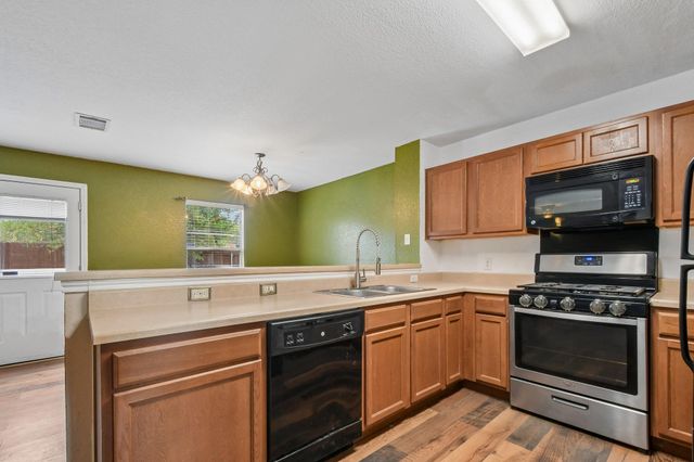 263 Quarter Ave, Buda, TX 78610