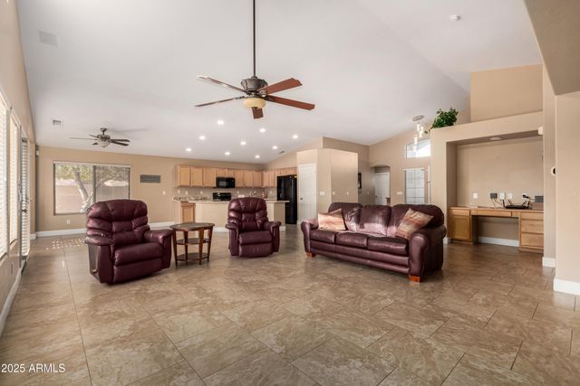 13459 W Acapulco Lane, Surprise, AZ 85379