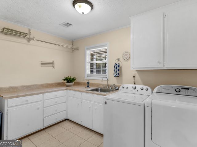 525 Levi Barnes Road, Jackson, GA 30233