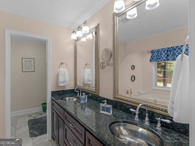 525 Levi Barnes Road, Jackson, GA 30233