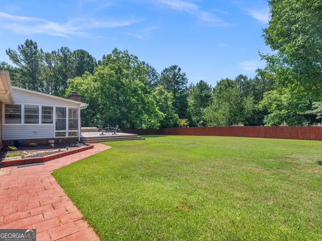 525 Levi Barnes Road, Jackson, GA 30233