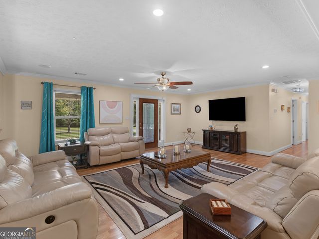 525 Levi Barnes Road, Jackson, GA 30233