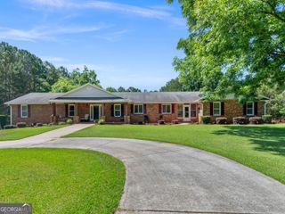 525 Levi Barnes Road, Jackson, GA 30233
