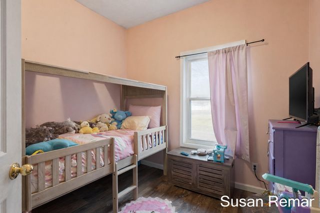 212 Mill Street, Ionia City, MI 48846