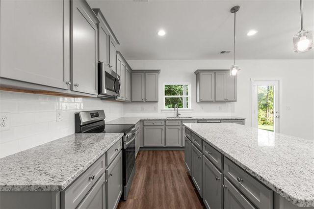 546 Lillian Way, Statham, GA 30666