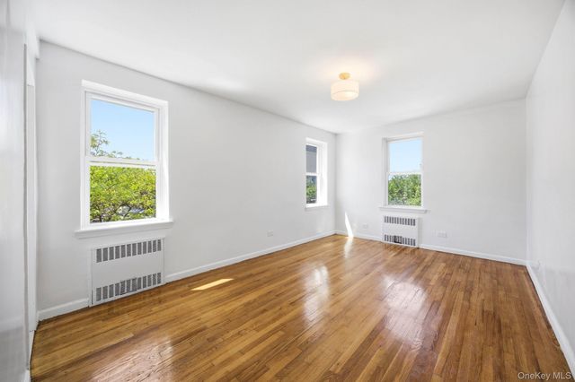 800 Grand Concourse 2DN, Bronx, NY 10451