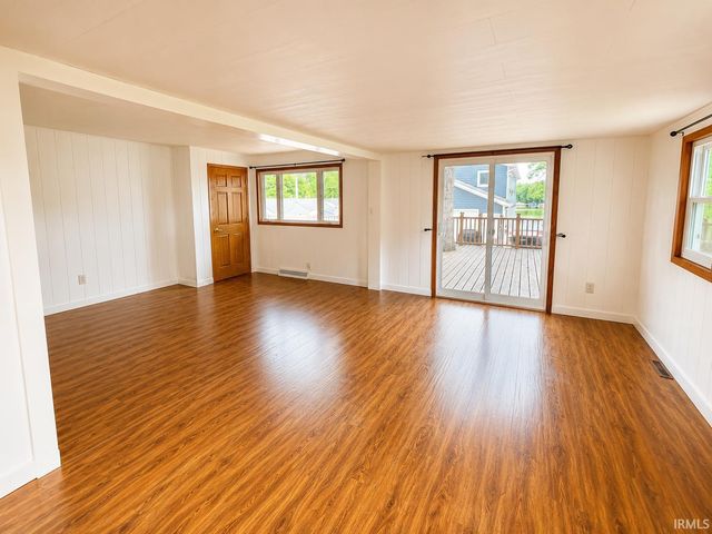 3097 E Stahl Road, Monon, IN 47959