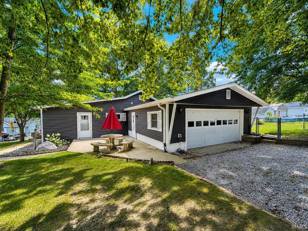 3097 E Stahl Road, Monon, IN 47959