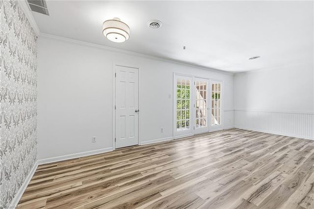 6 Fountain View Circle H, Greensboro, NC 27405