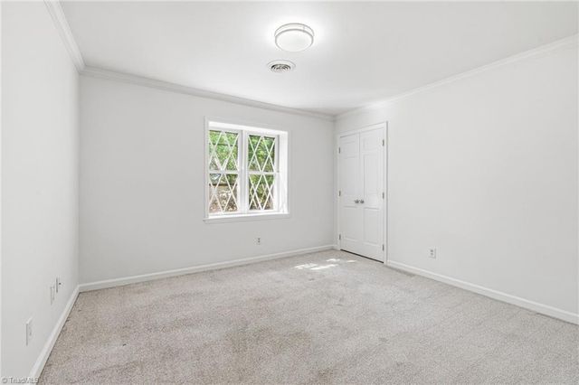 6 Fountain View Circle H, Greensboro, NC 27405