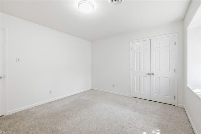 6 Fountain View Circle H, Greensboro, NC 27405