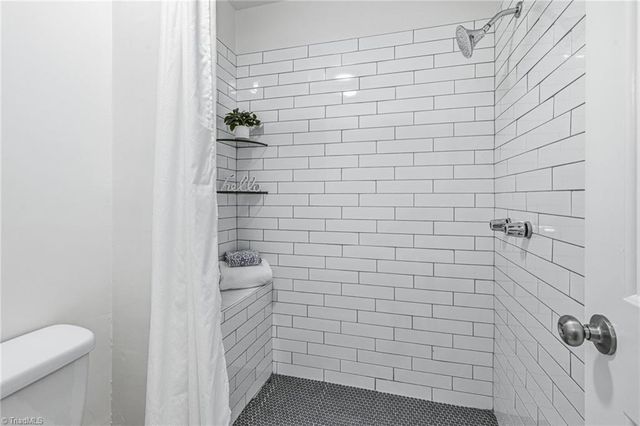 6 Fountain View Circle H, Greensboro, NC 27405