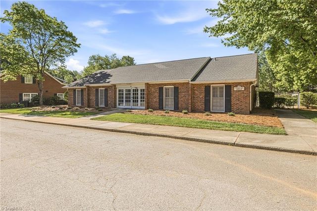 6 Fountain View Circle H, Greensboro, NC 27405