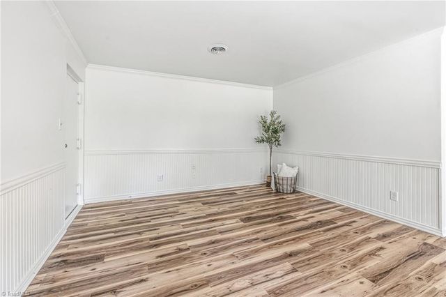 6 Fountain View Circle H, Greensboro, NC 27405