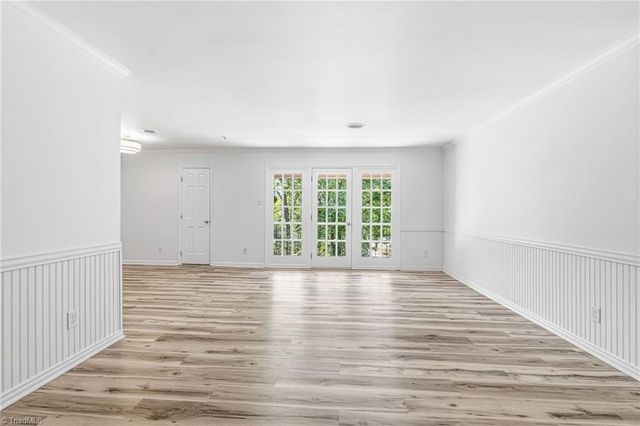 6 Fountain View Circle H, Greensboro, NC 27405