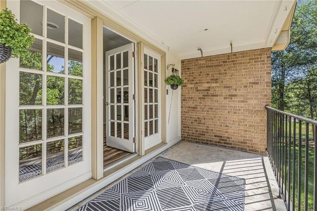 6 Fountain View Circle H, Greensboro, NC 27405