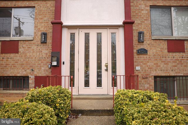 4124 Ames St NE Apt 13, Washington, DC 20019