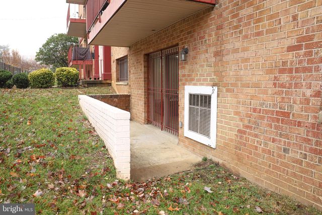 4124 Ames St NE Apt 13, Washington, DC 20019