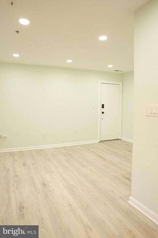 4124 Ames St NE Apt 13, Washington, DC 20019