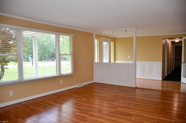 50400 Fairchild Road, New Baltimore, MI 48051