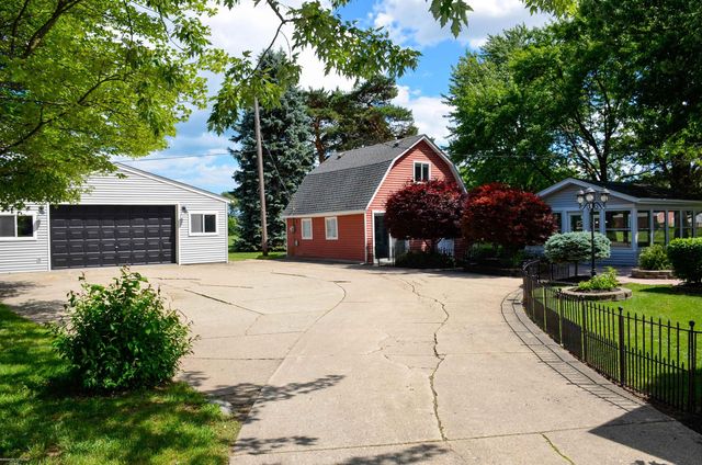 50400 Fairchild Road, New Baltimore, MI 48051
