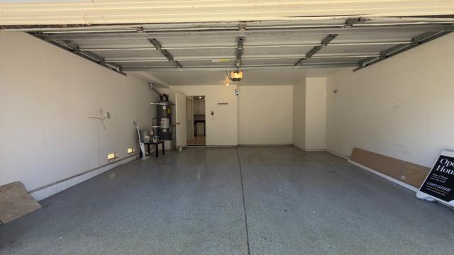 9233 Laguna Pointe, Elk Grove, CA 95758
