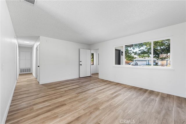 16114 Valeport, Lancaster, CA 93535