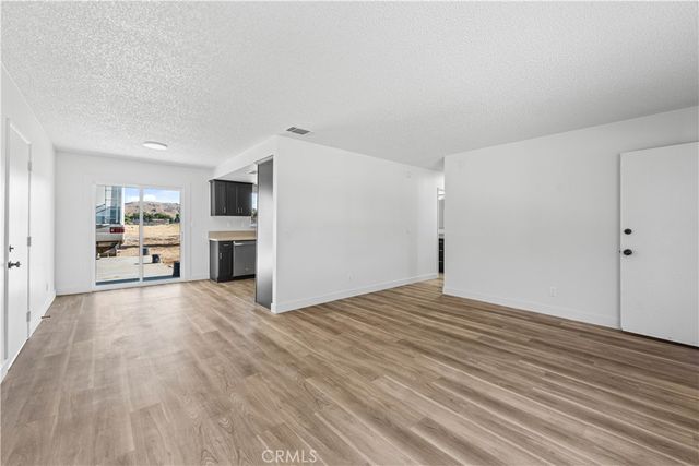 16114 Valeport, Lancaster, CA 93535