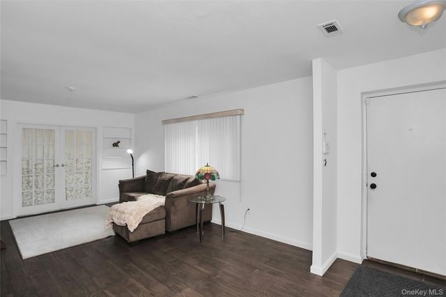 94 Gauguin Court 94, Middle Island, NY 11953