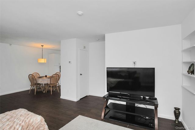 94 Gauguin Court 94, Middle Island, NY 11953