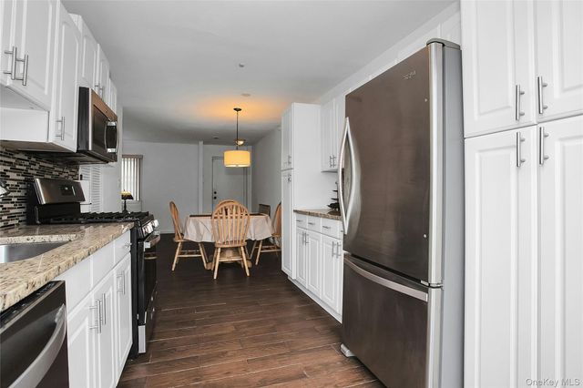 94 Gauguin Court 94, Middle Island, NY 11953