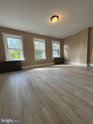 16 BARNT AVE, Trenton, NJ 08611