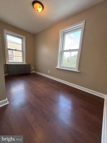 16 BARNT AVE, Trenton, NJ 08611